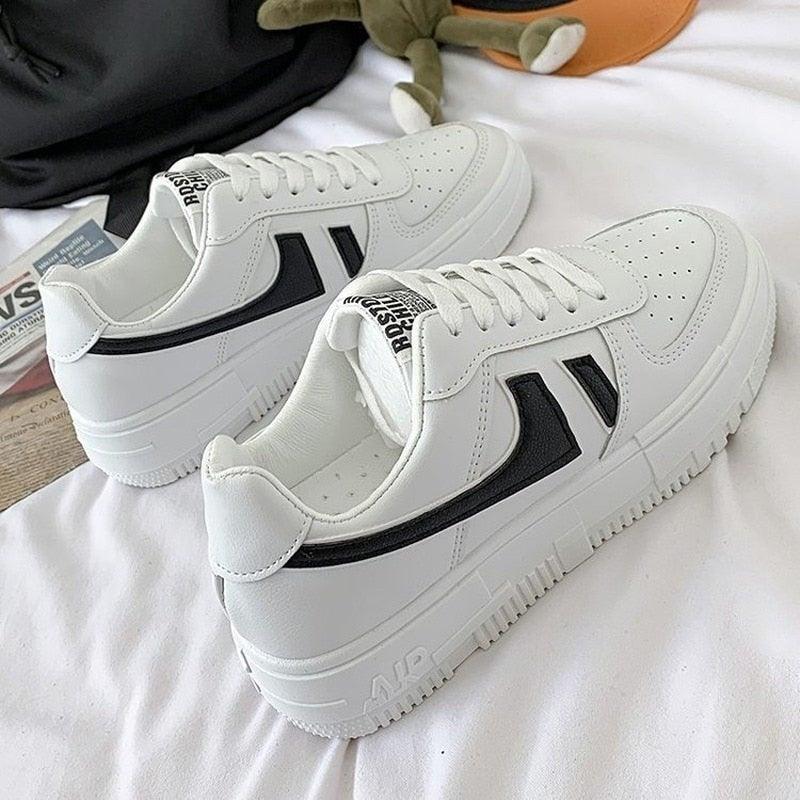 Women's casual shoes