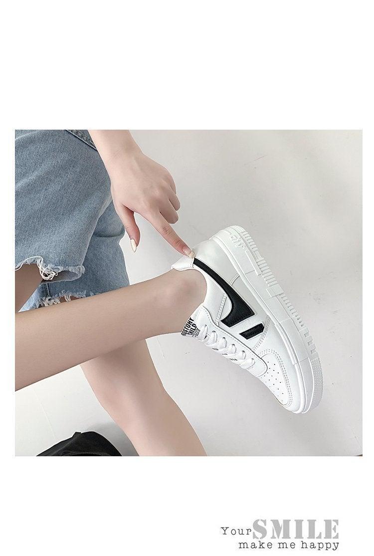 Women's casual shoes